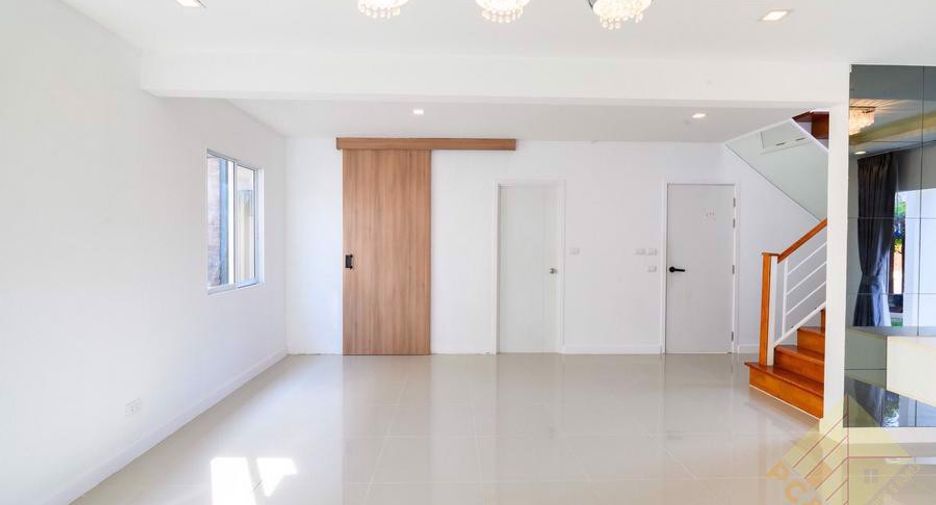 For sale 2 bedrooms house in East Pattaya, Pattaya