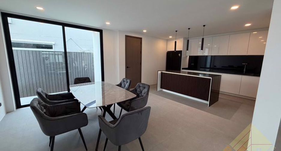 For rent 3 bedrooms house in North Pattaya, Pattaya