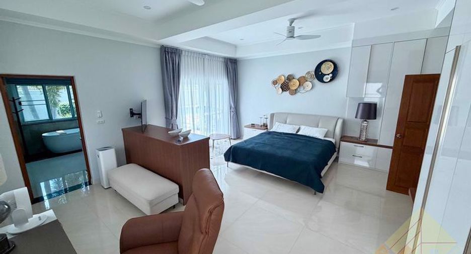 For sale 3 bedrooms house in East Pattaya, Pattaya