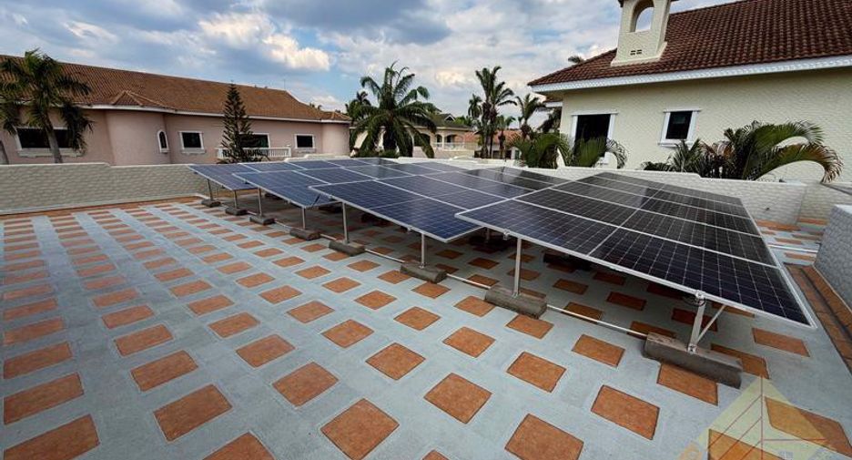 For sale 3 bedrooms house in East Pattaya, Pattaya