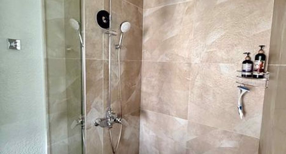 For sale 3 bedrooms house in East Pattaya, Pattaya