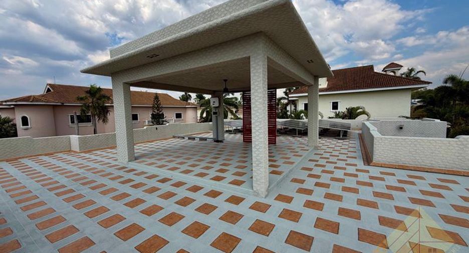 For sale 3 bedrooms house in East Pattaya, Pattaya