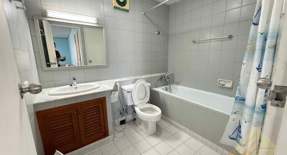 Продажа 2 спальни кондо в Йомтиен, Паттайя