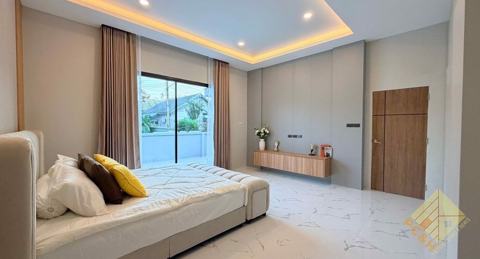 Haus zum Kauf mit 4 Zimmer in Bang Lamung, Chonburi