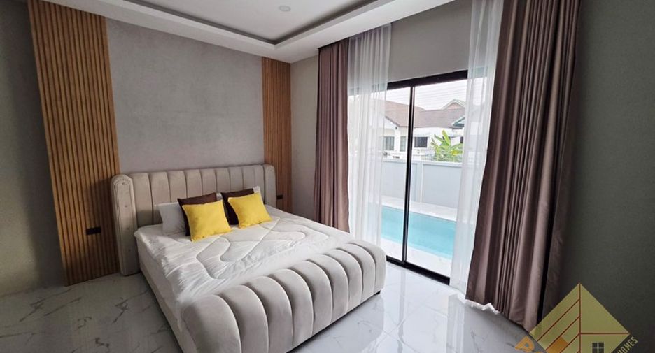 Haus zum Kauf mit 4 Zimmer in Bang Lamung, Chonburi