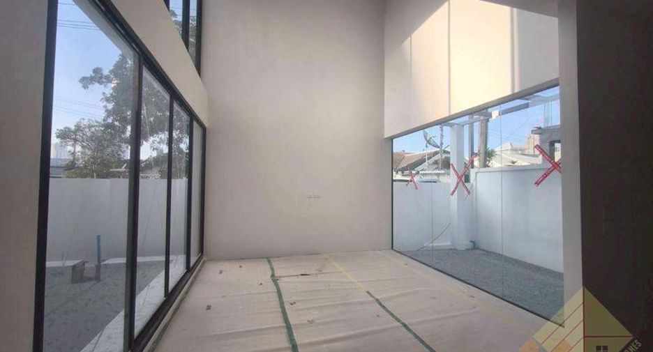 Haus zum Kauf mit 5 Zimmer in Jomtien, Pattaya