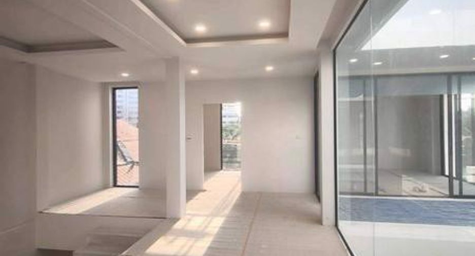 Haus zum Kauf mit 5 Zimmer in Jomtien, Pattaya