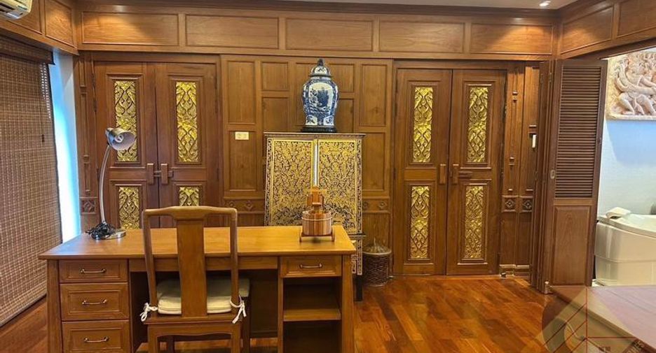 For sale 2 bedrooms condo in Pratumnak, Pattaya
