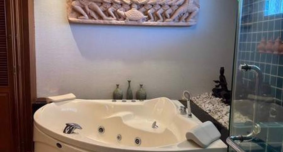 For sale 2 bedrooms condo in Pratumnak, Pattaya