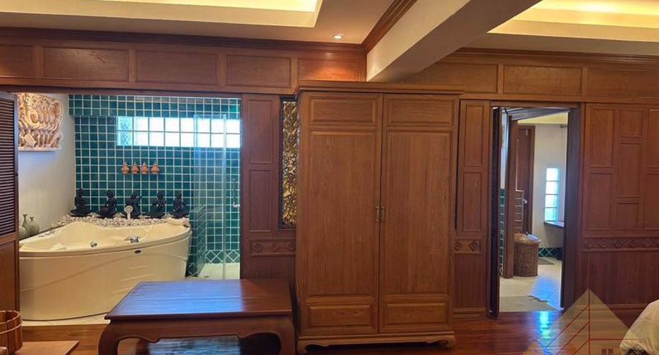For sale 2 bedrooms condo in Pratumnak, Pattaya