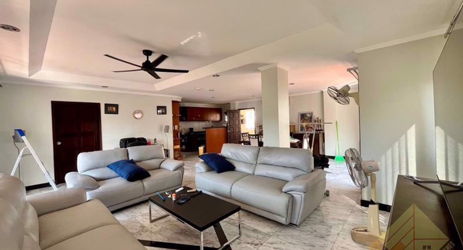 For sale 1 bed condo in South Pattaya, Pattaya