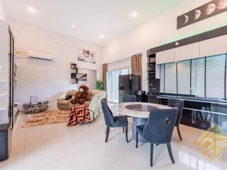 Casa en venta de 4 habitaciones en Bang Saray, Pattaya