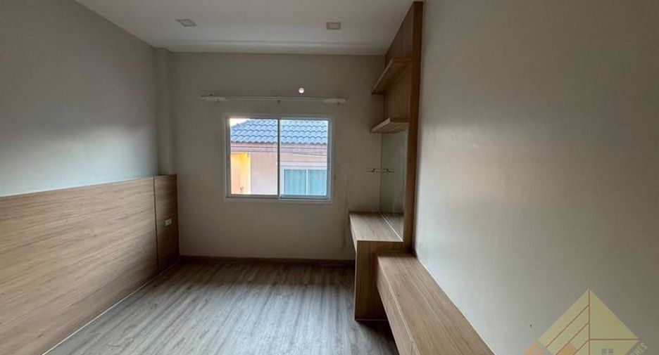 For sale 3 bedrooms house in East Pattaya, Pattaya