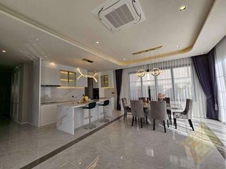 For rent and for sale 4 bedrooms house in Bang Lamung, Chonburi