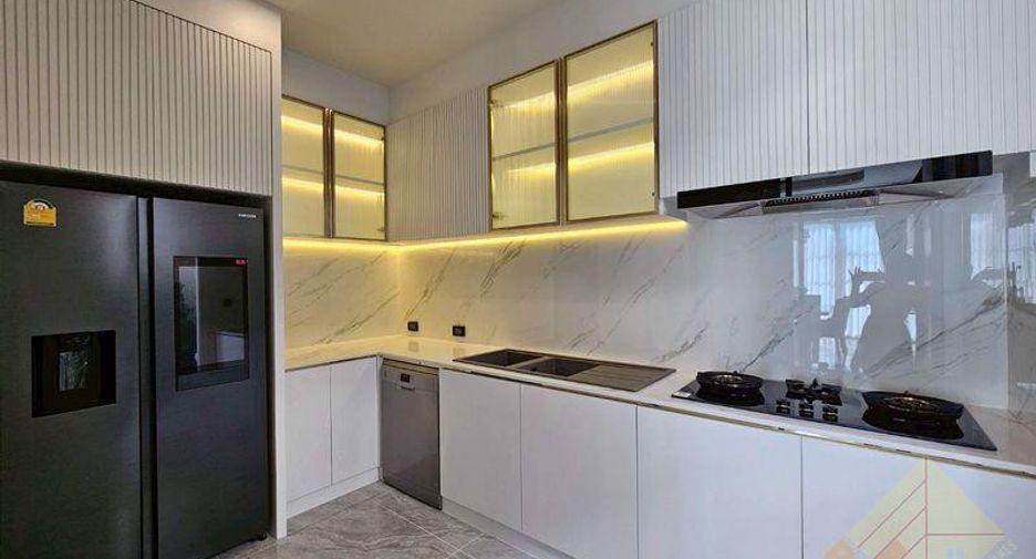 For rent and for sale 4 bedrooms house in East Pattaya, Pattaya