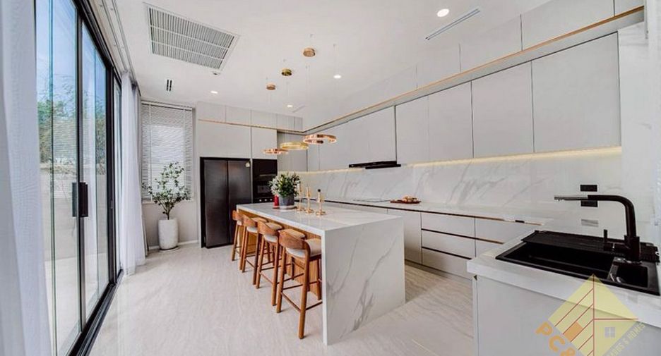 Haus zur Miete und zum Kauf mit 4 Zimmer in Bang Lamung, Chonburi