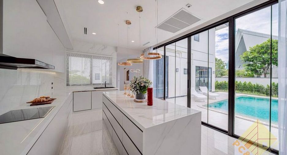 Haus zur Miete und zum Kauf mit 4 Zimmer in Bang Lamung, Chonburi