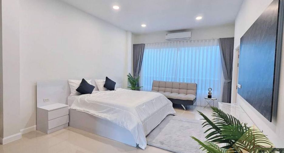 À louer 3 chambres maison à Huay Yai, Pattaya