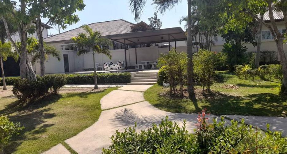 À louer 3 chambres maison à Huay Yai, Pattaya