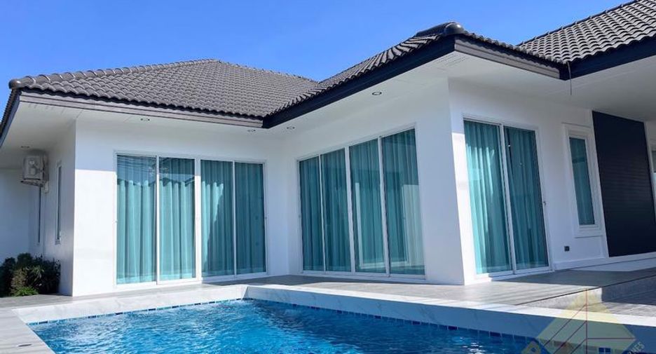 For sale 3 bedrooms house in Huay Yai, Pattaya