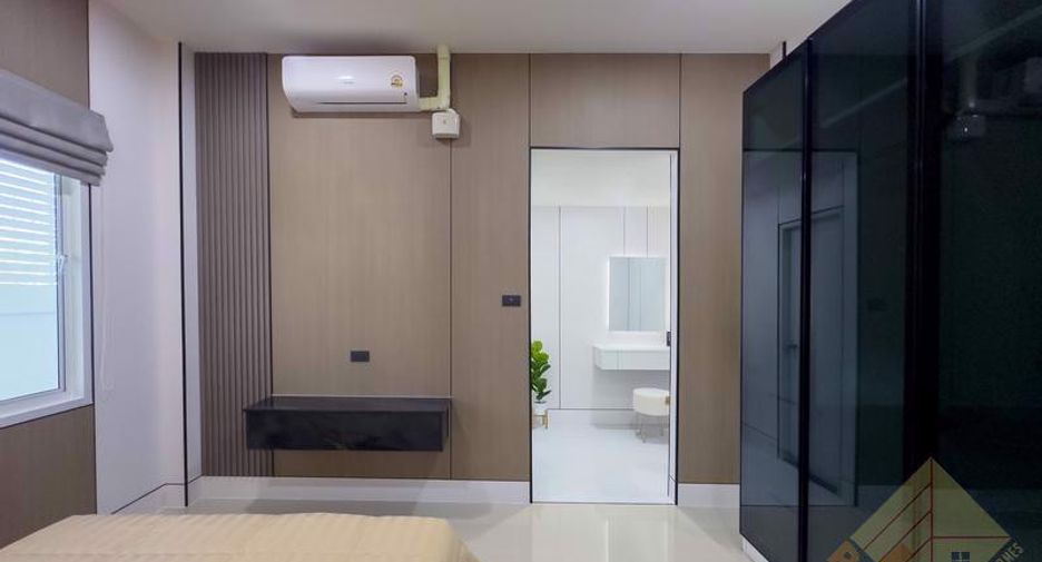 For sale 3 bedrooms house in Huay Yai, Pattaya