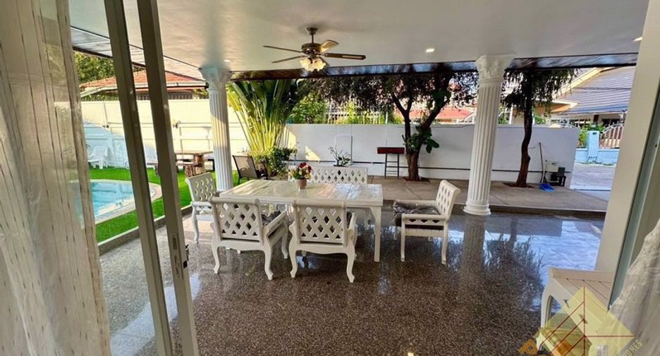 For rent 5 bedrooms house in Jomtien, Pattaya