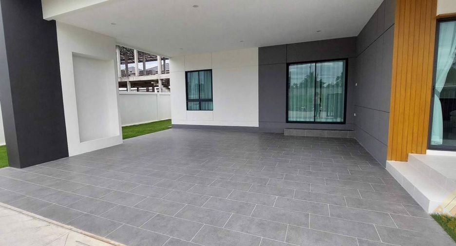 出售 4 卧室 独立屋 在 Bang Lamung, Chon Buri