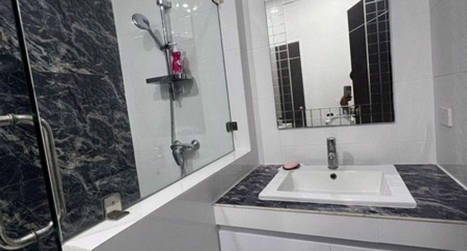 Casa en venta de 3 habitaciones en Pratumnak, Pattaya