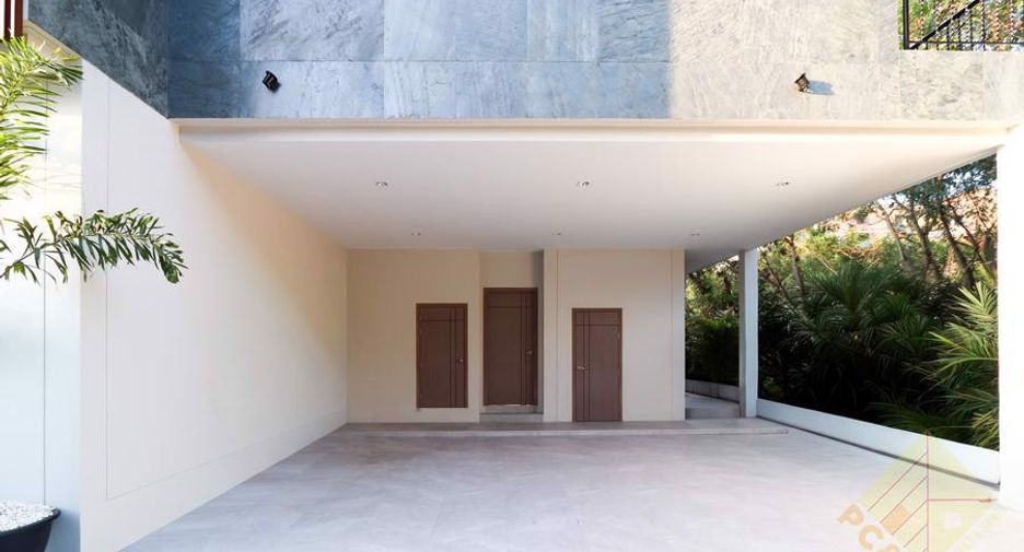 For rent and for sale 8 bedrooms house in South Pattaya, Pattaya