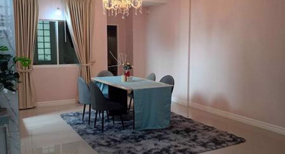 Haus zum Kauf mit 5 Zimmer in East Pattaya, Pattaya