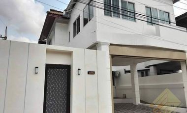 Haus zum Kauf mit 5 Zimmer in East Pattaya, Pattaya
