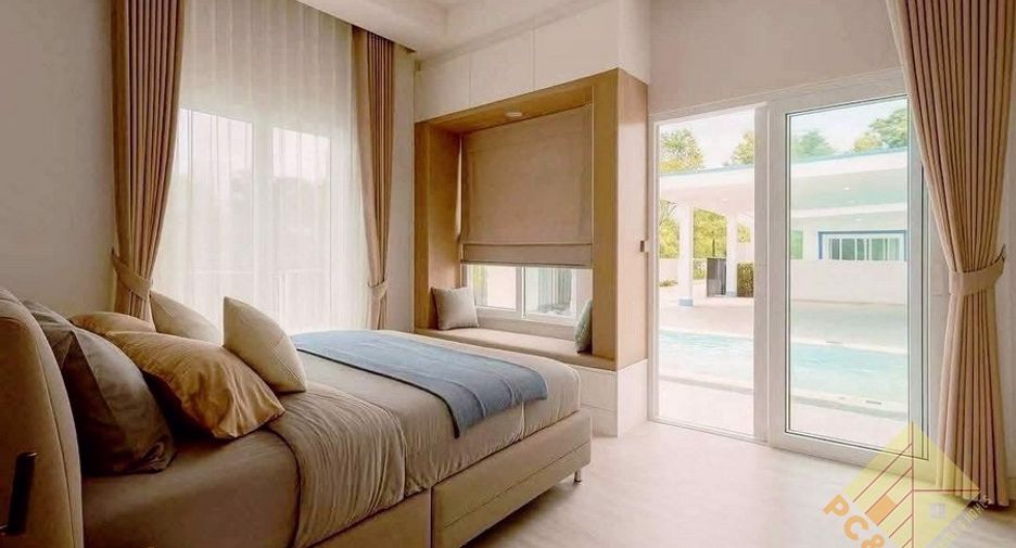 For sale 5 bedrooms house in East Pattaya, Pattaya