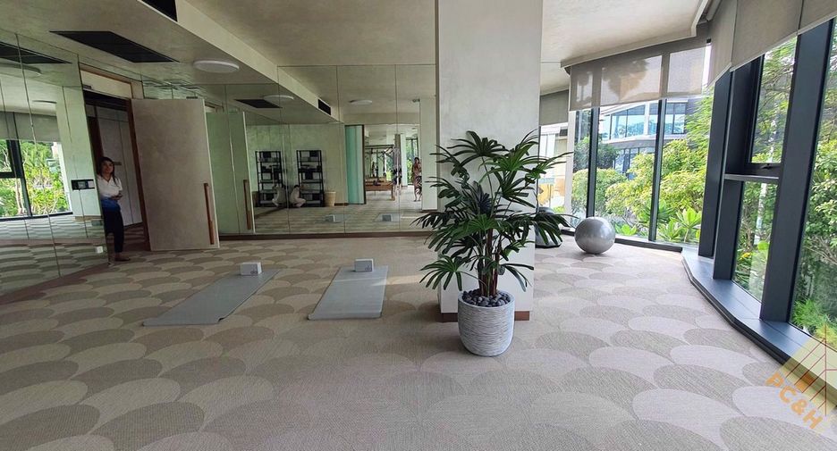 For rent 2 bedrooms condo in North Pattaya, Pattaya