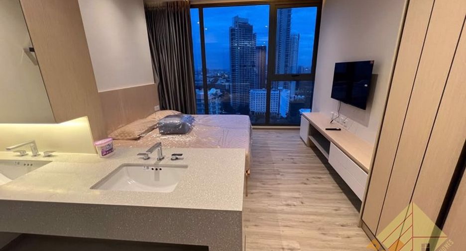 For rent 2 bedrooms condo in North Pattaya, Pattaya