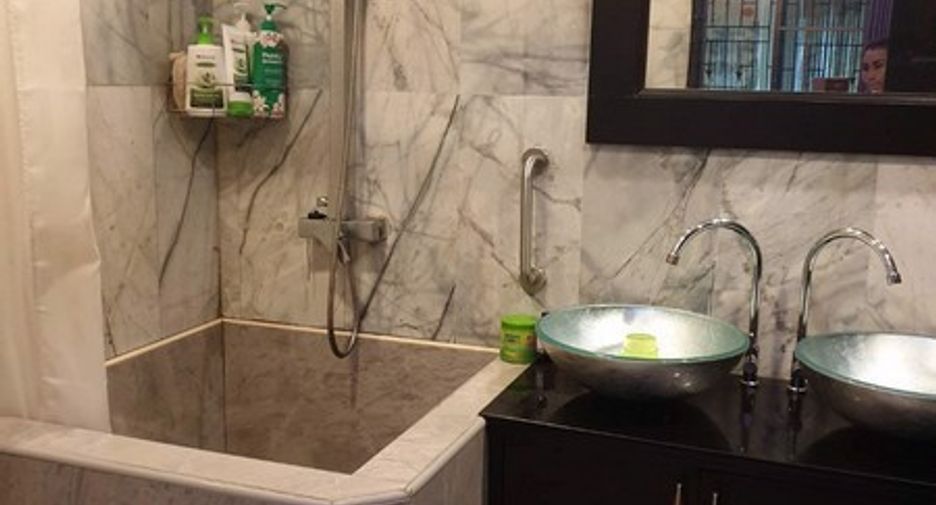 Casa en venta de 3 habitaciones en Pratumnak, Pattaya