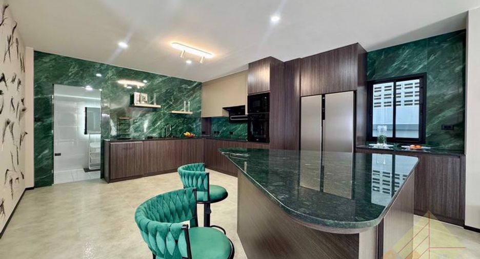 Casa en venta de 5 habitaciones en East Pattaya, Pattaya
