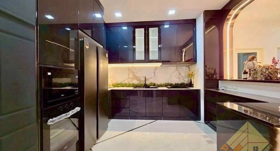 ให้เช่า 5 ห้องนอน บ้านเดี่ยว ใน พัทยาตะวันออก, พัทยา