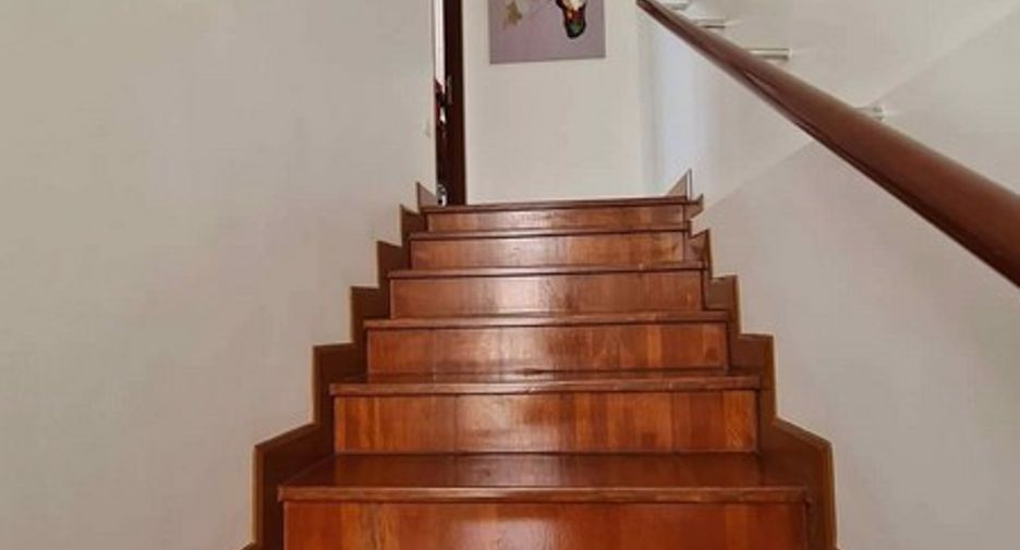 Продажа 3 спальни дом в Саттахип, Чонбури