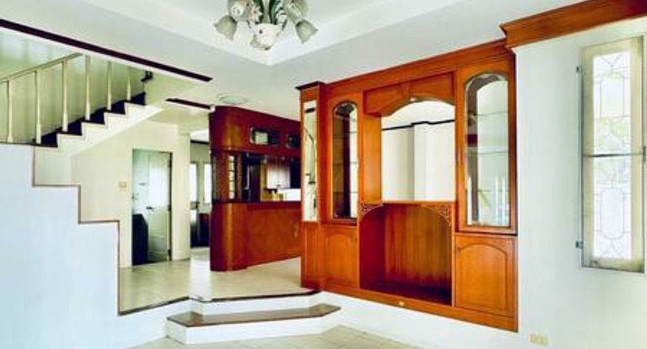 ขาย 4 ห้องนอน บ้านเดี่ยว ใน จอมเทียน, พัทยา
