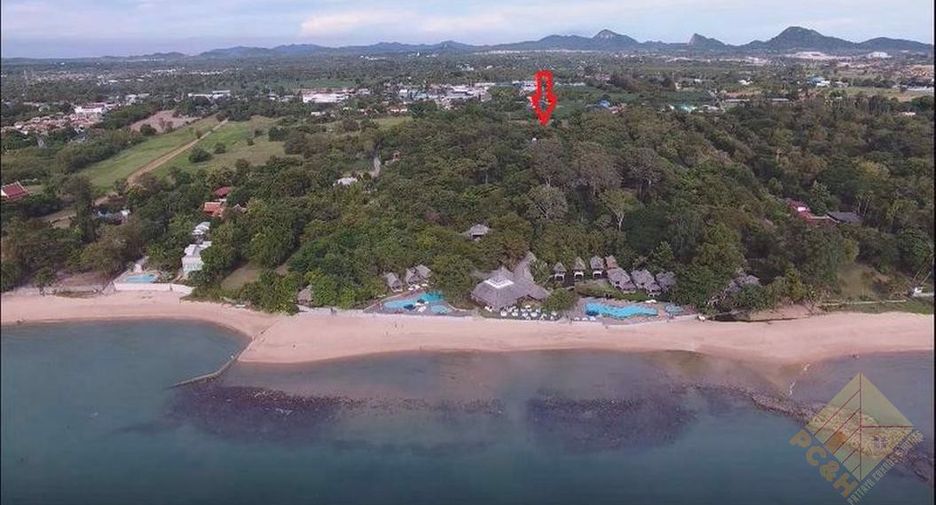 出售 土地 在 Sattahip, Chon Buri
