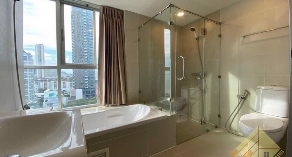 For sale 3 bedrooms condo 
