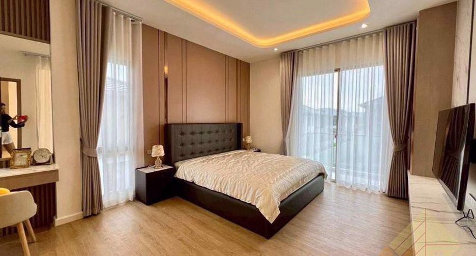 For sale 4 bedrooms house in Bang Lamung, Chonburi