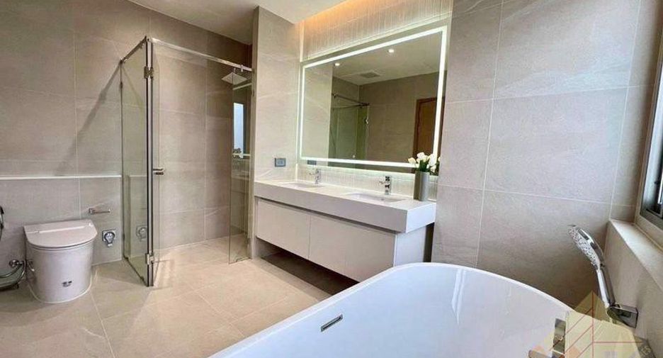 For sale 4 bedrooms house in Bang Lamung, Chonburi