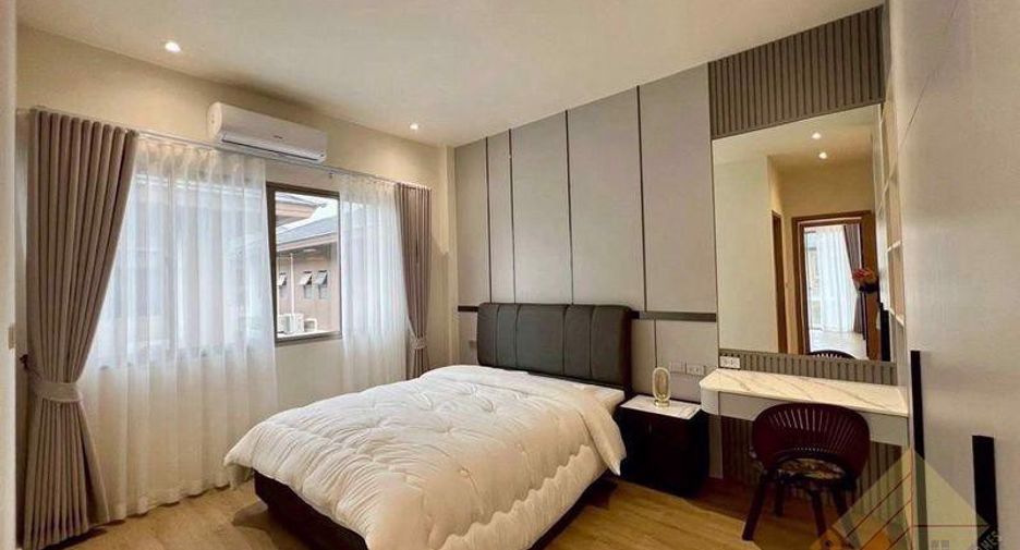 For sale 4 bedrooms house in Bang Lamung, Chonburi