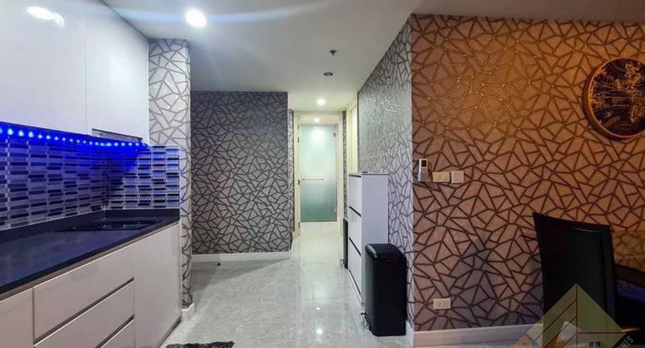 For sale 2 ベッドルーム condo in Pratumnak, Pattaya