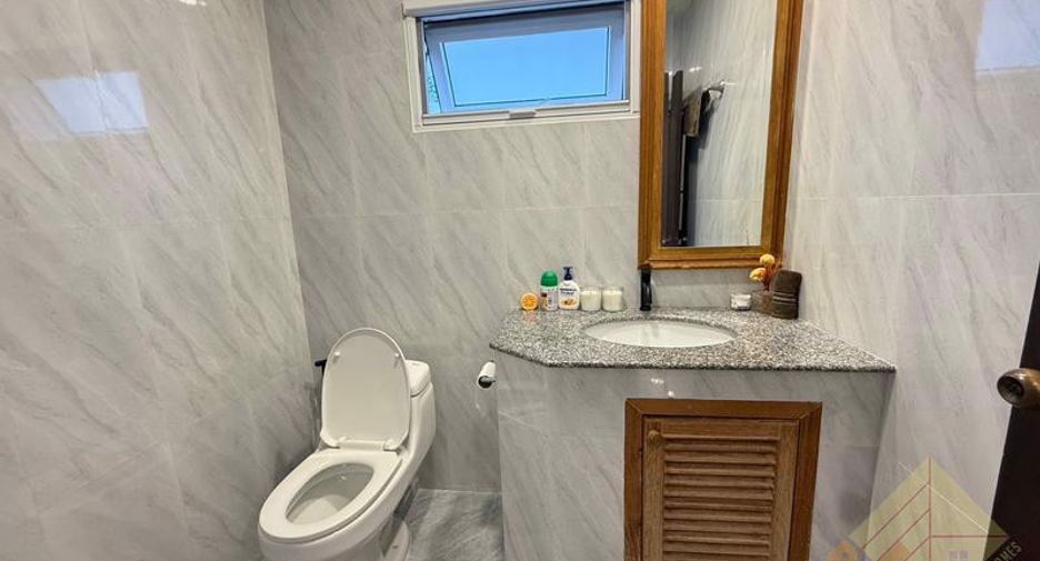 For sale 3 bedrooms house in South Pattaya, Pattaya