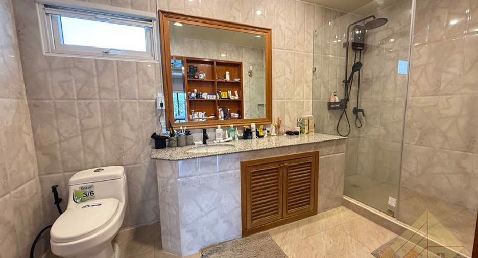 For sale 3 bedrooms house in South Pattaya, Pattaya