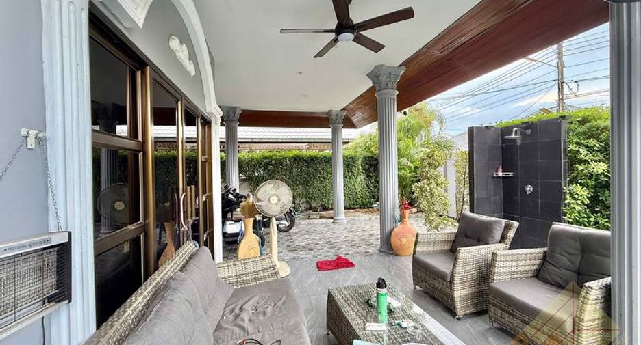For sale 3 bedrooms house in Jomtien, Pattaya