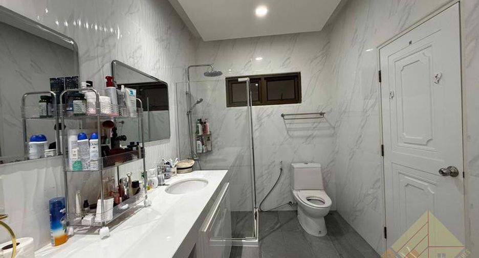 For sale 3 bedrooms house in Jomtien, Pattaya