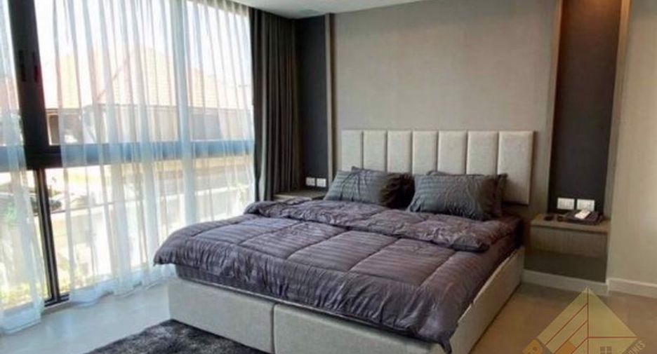Аренда и продажа 3 спальни кондо в Йомтиен, Паттайя
